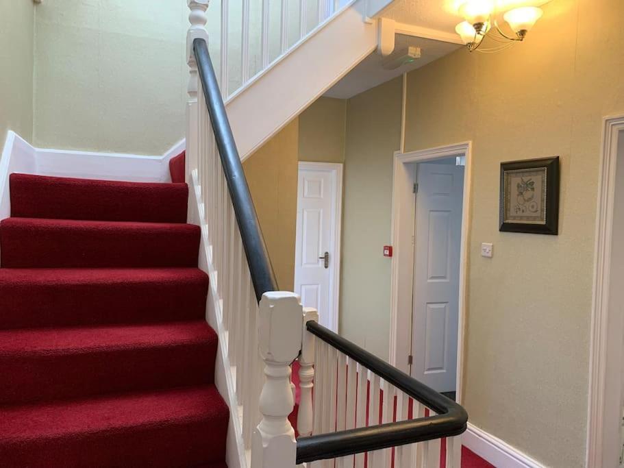Heather Glen. Six Bedroom Home Near The Sea. Blackpool Dış mekan fotoğraf