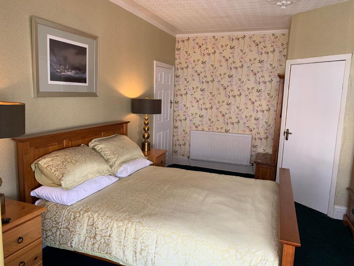 Heather Glen. Six Bedroom Home Near The Sea. Blackpool Dış mekan fotoğraf